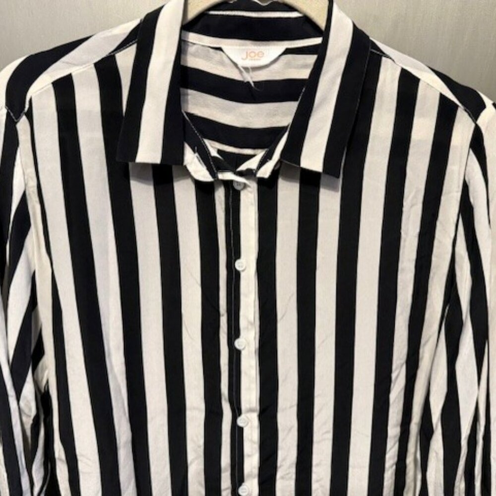 Silk blend Black & White Stripe button front blouse - Picture 10 of 16
